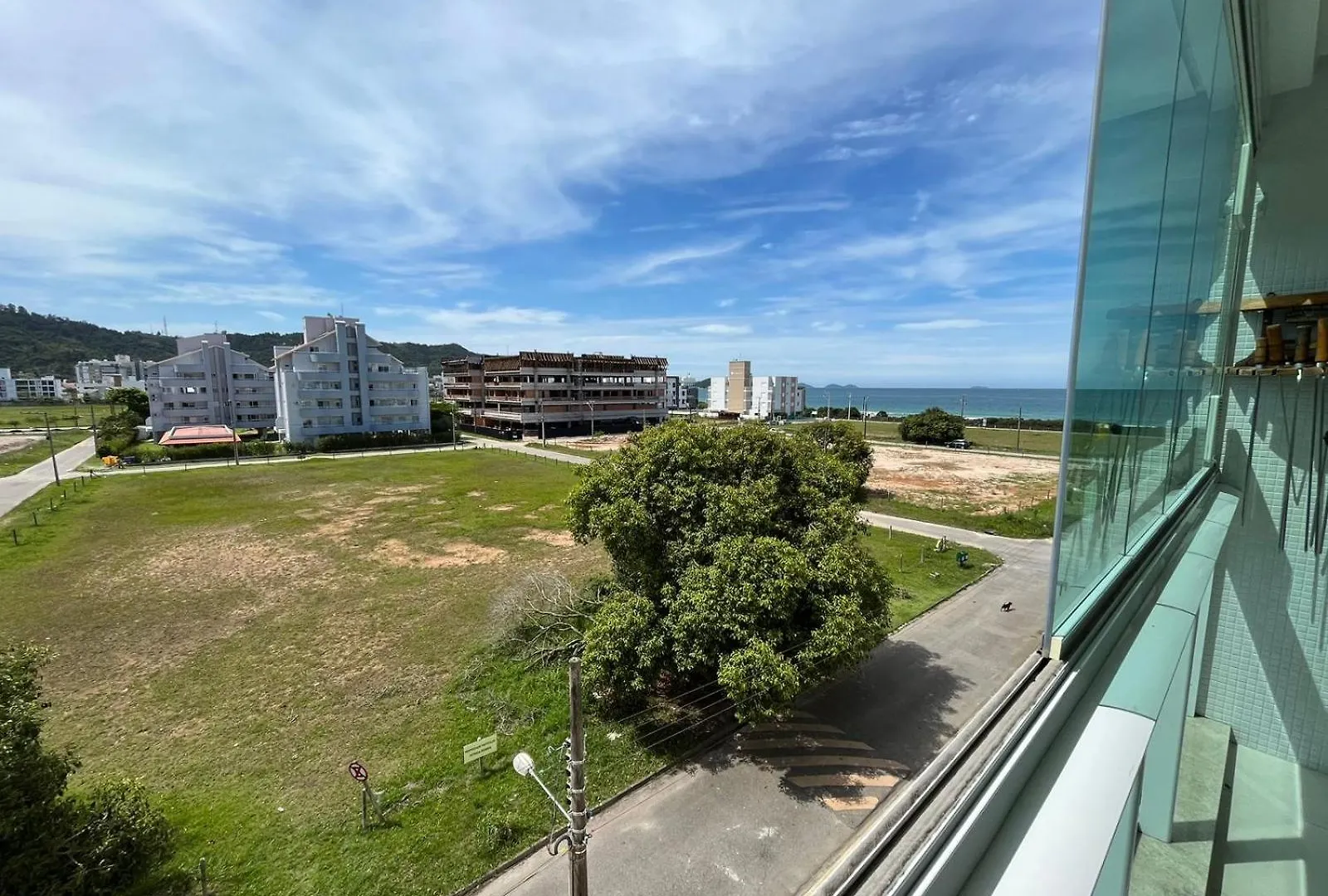 Cod 125 - Apartamento Amplo, A 100 Metros Do Mar Governador Celso Ramos